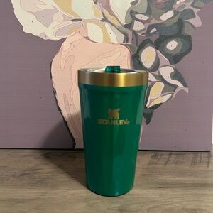 THE ST. PATRICK'S DAY EVERYDAY TUMBLER | 16 OZ Shamrock Stanley